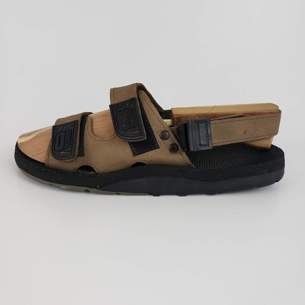 Deckers Outdoor 2 Strap Hawaiian California Sandal